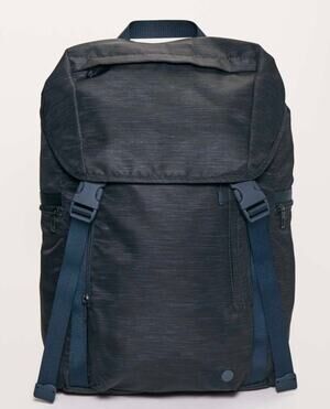 Lululemon Command The Day Backpack 24L – NWOT – 2018 Discontinued